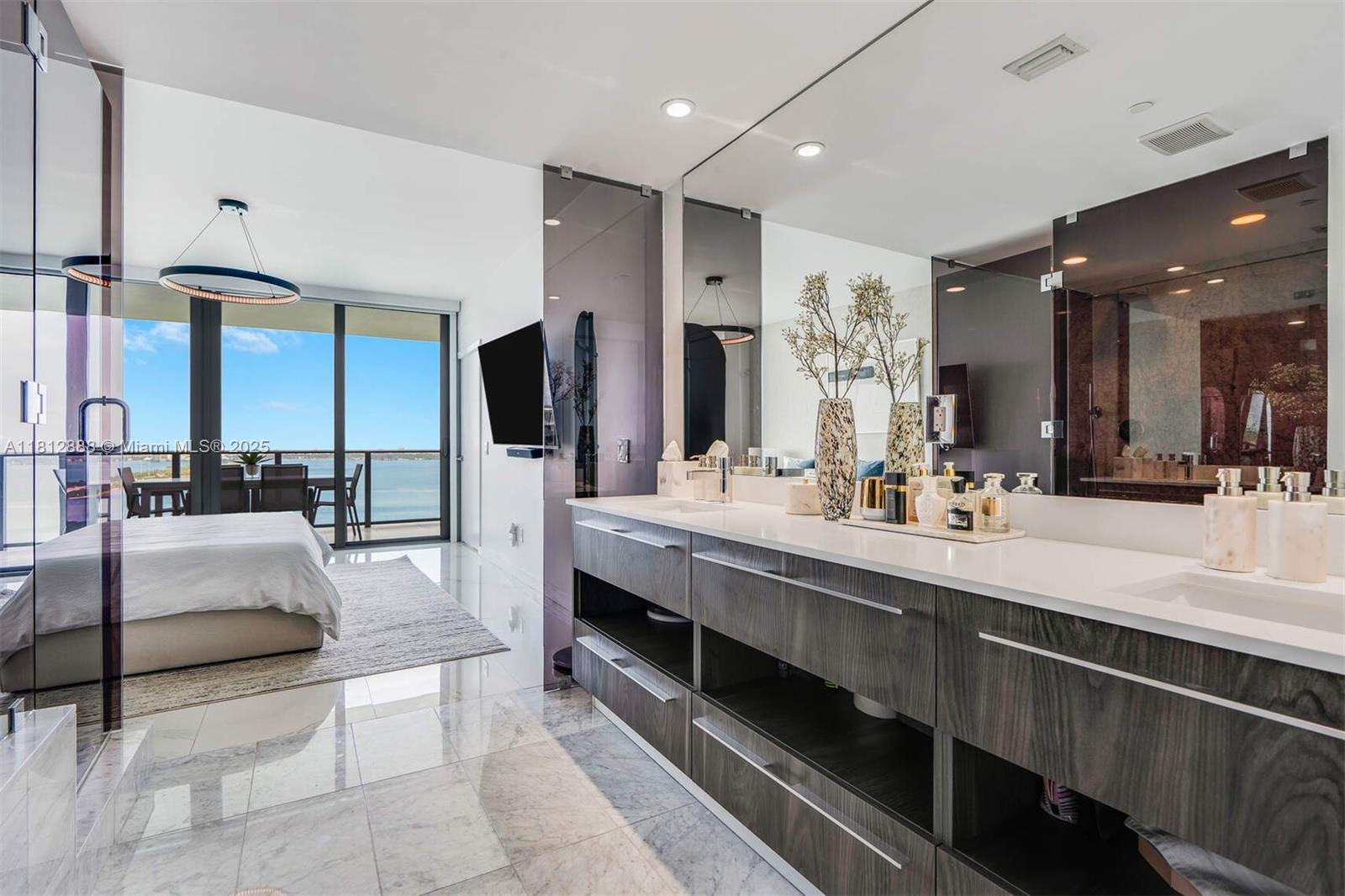 3131 NE 7th Ave # 2503