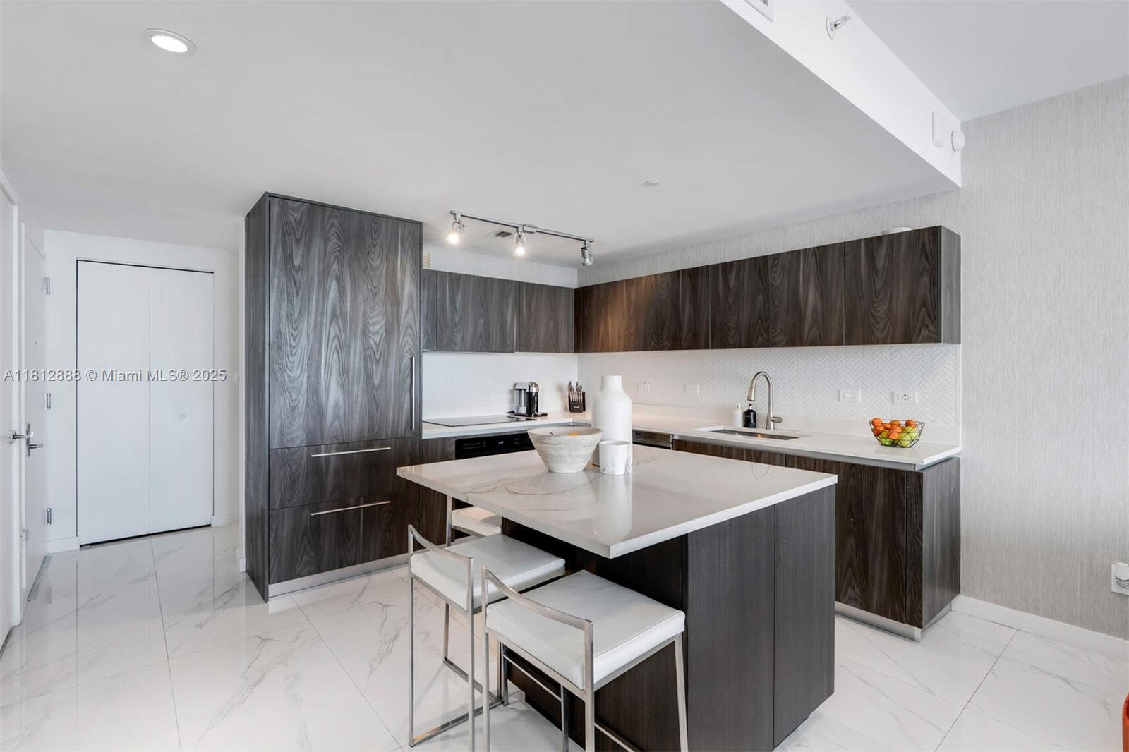 3131 NE 7th Ave # 2503