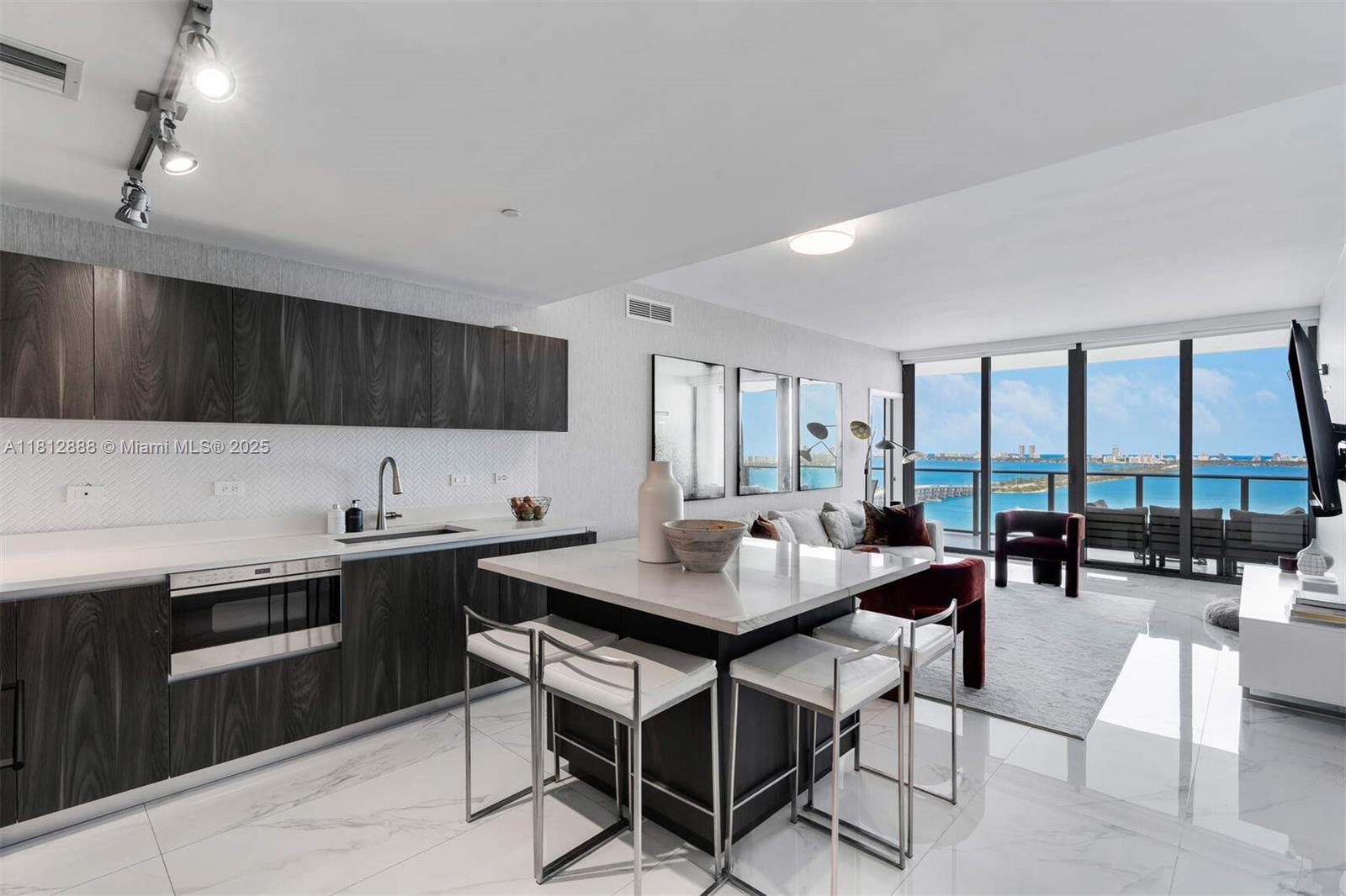 3131 NE 7th Ave # 2503