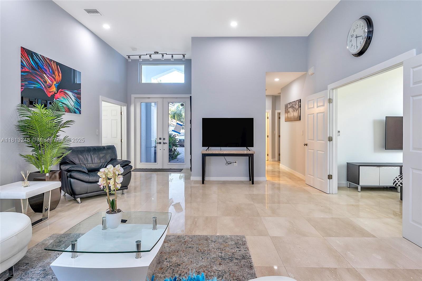 1230 S 13th Ave