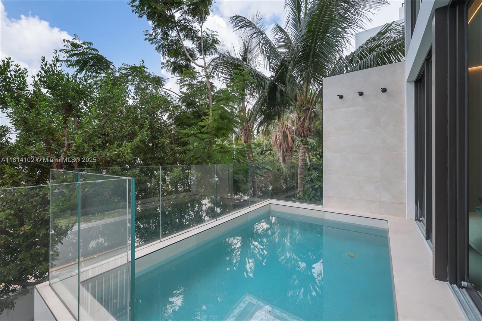 288 Palm Ave
