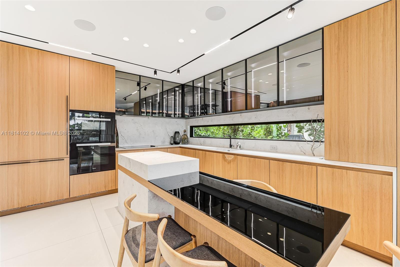 288 Palm Ave