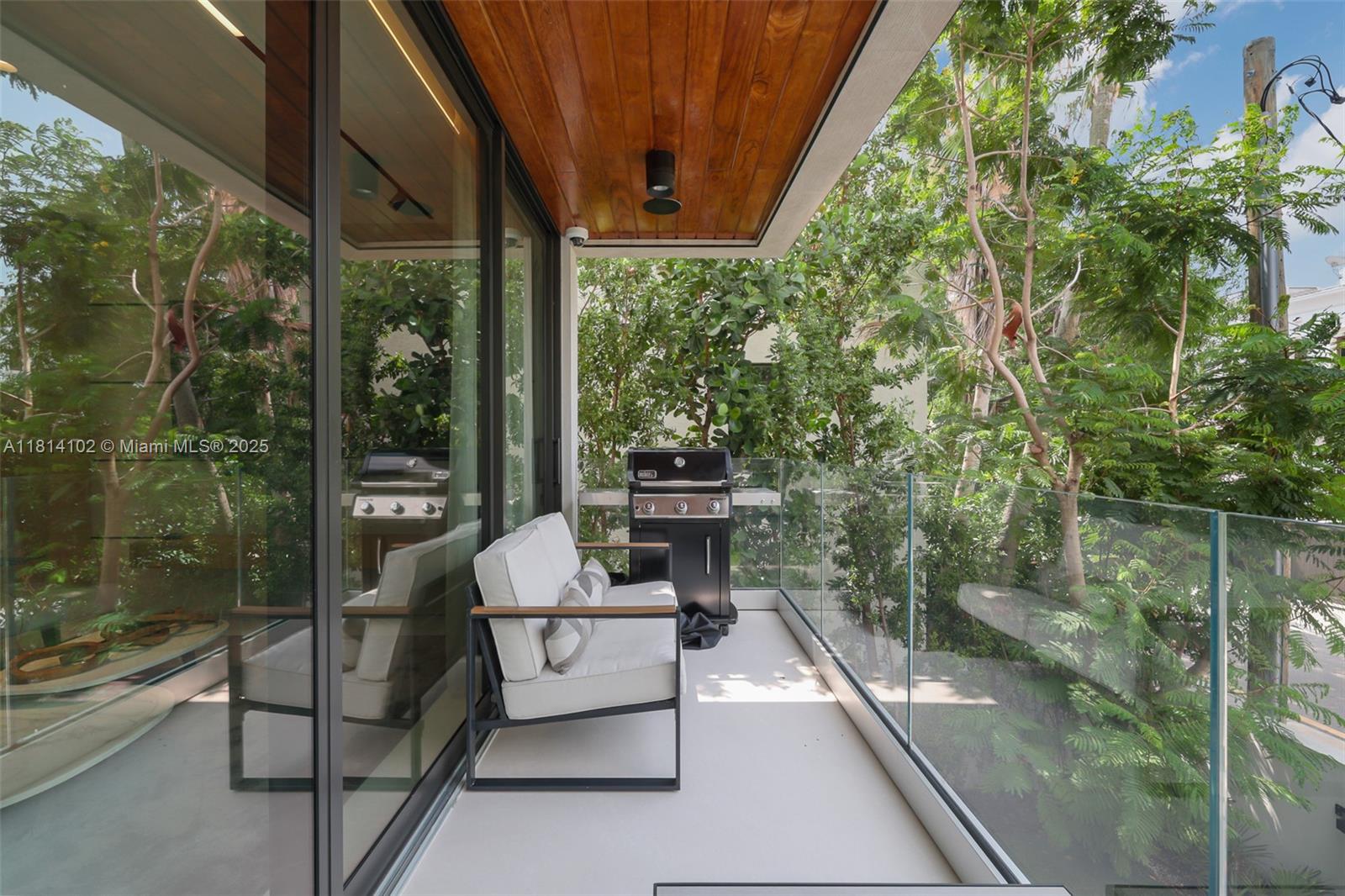288 Palm Ave