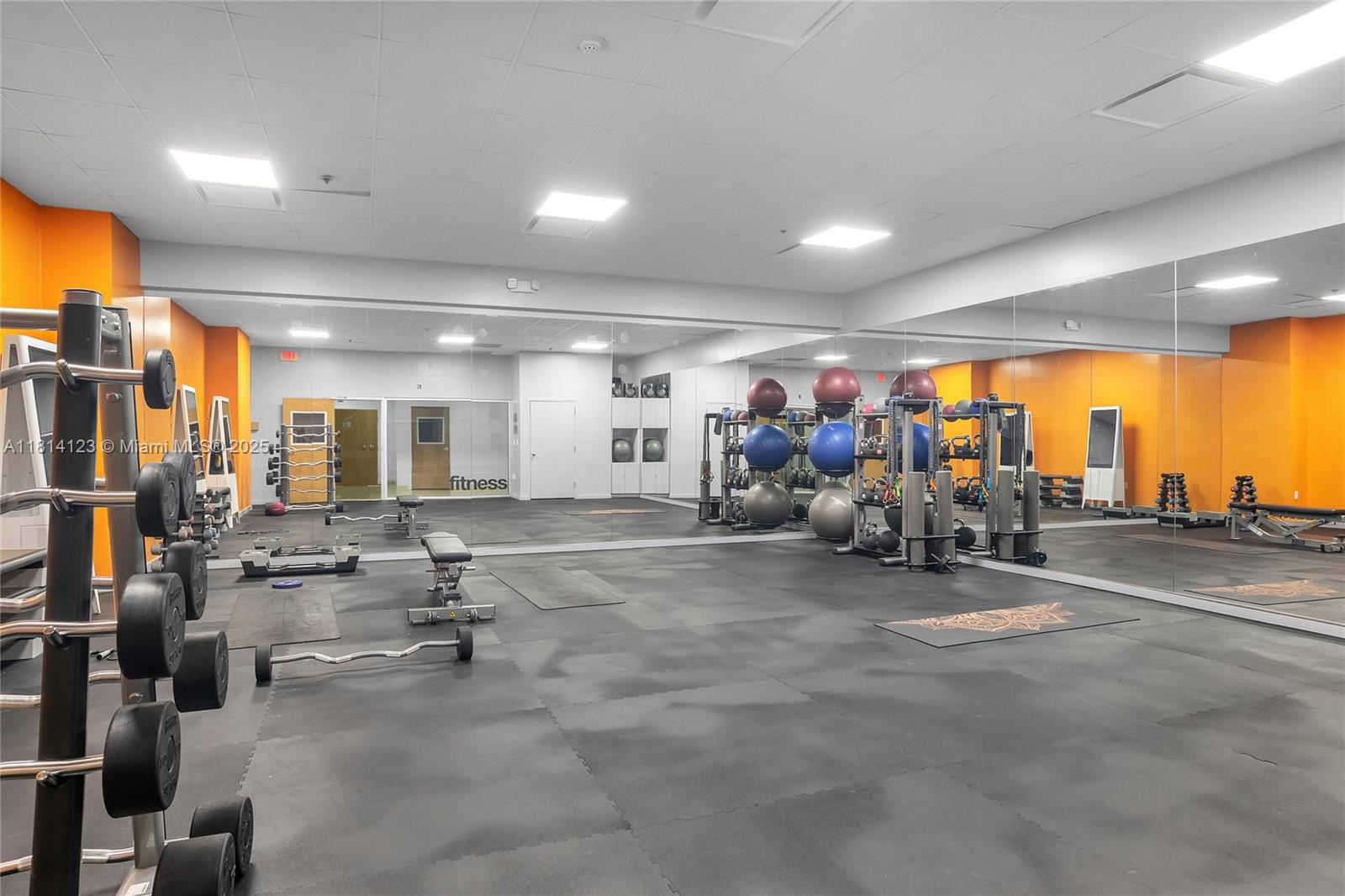 1717 N Bayshore Dr # 3753 Unit: A-3753