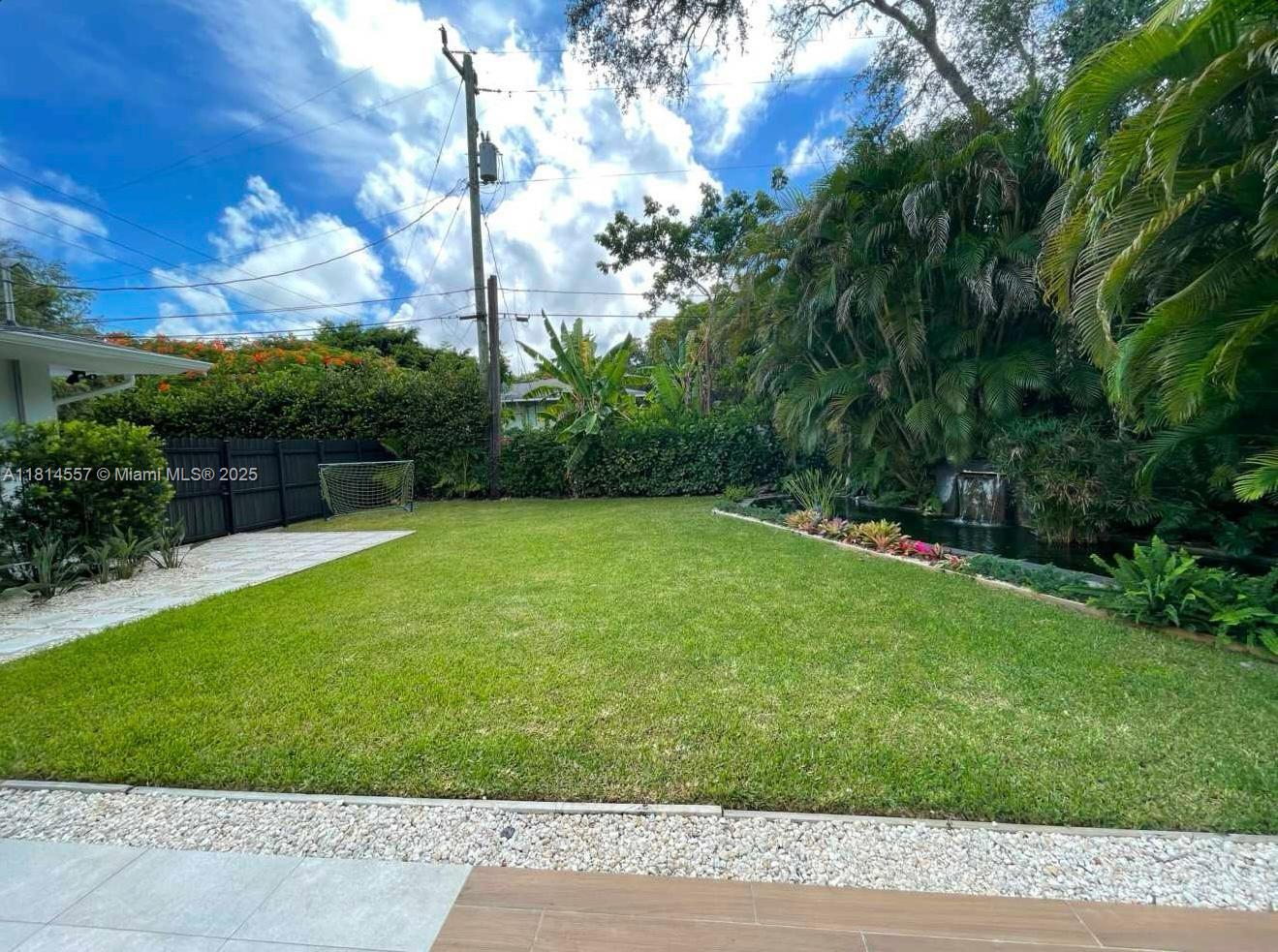 5775 SW 80th St # 5775