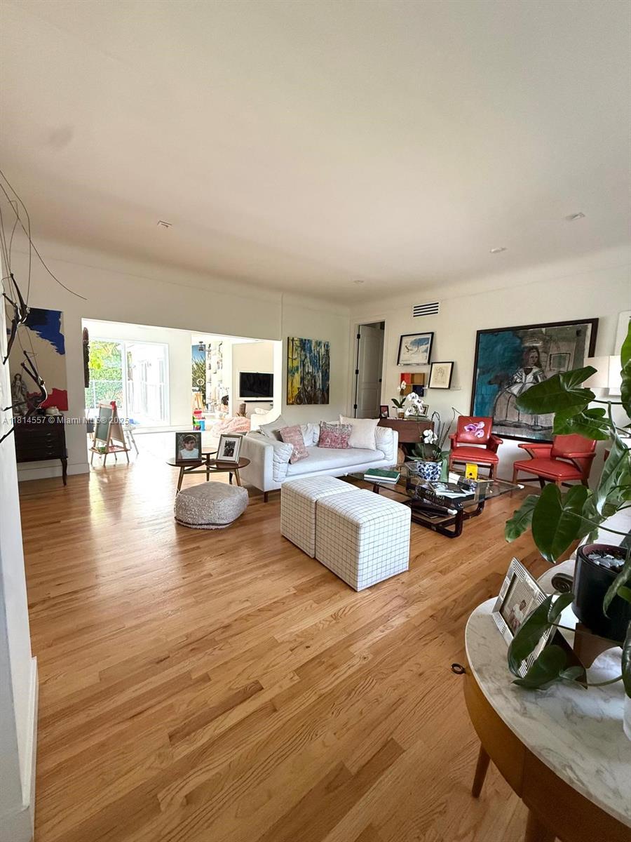 5775 SW 80th St # 5775