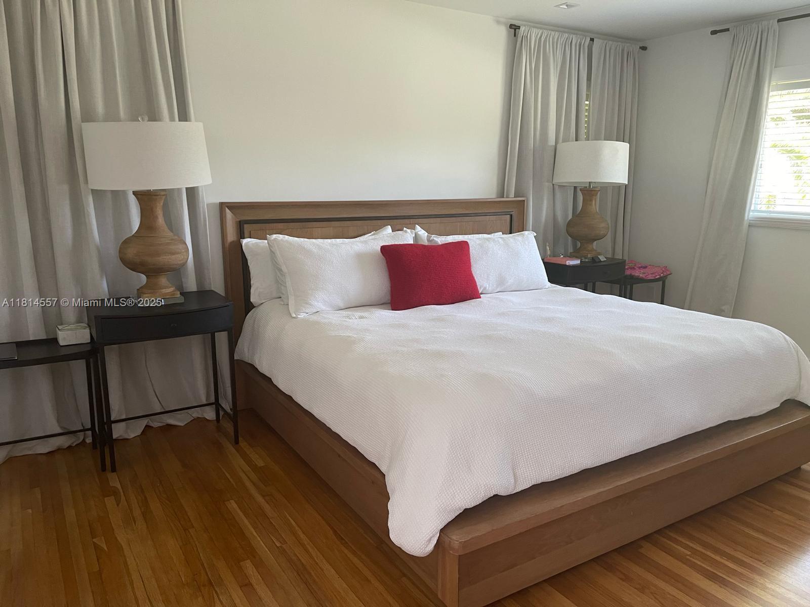 5775 SW 80th St # 5775