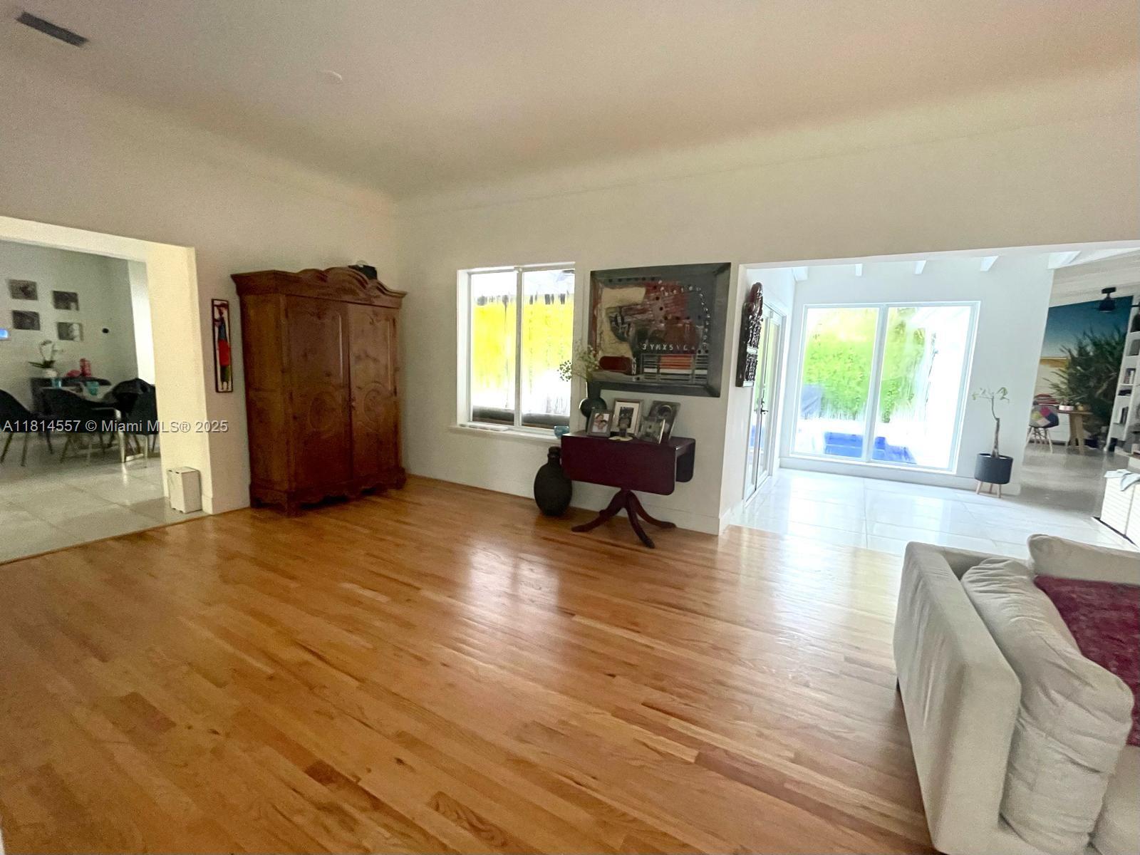 5775 SW 80th St # 5775