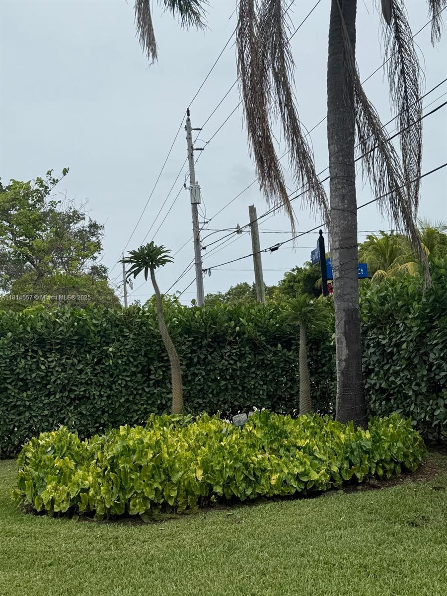 5775 SW 80th St # 5775