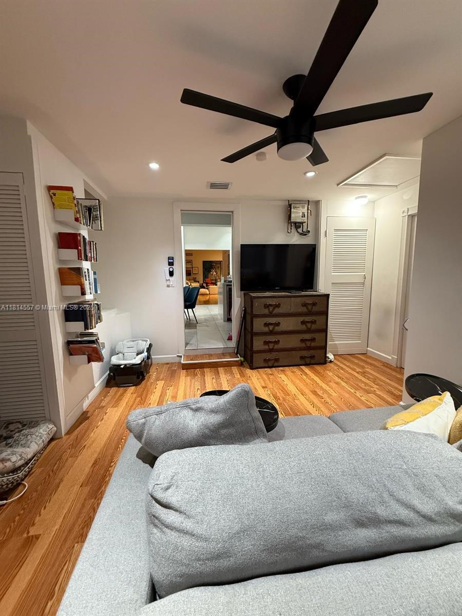 5775 SW 80th St # 5775