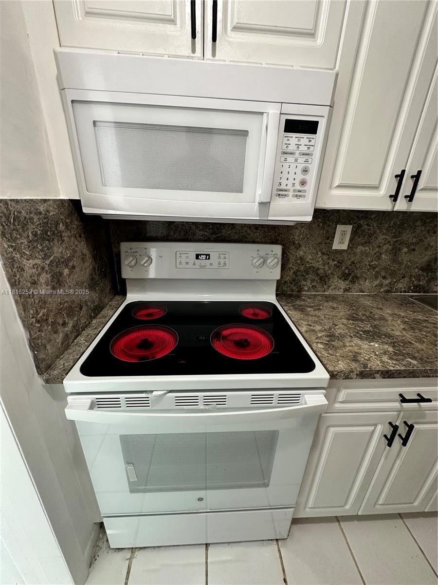 677 SW 9th Ave # 309