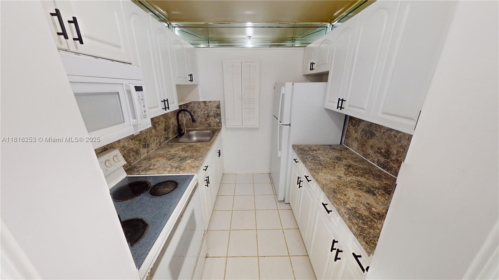 677 SW 9th Ave # 309