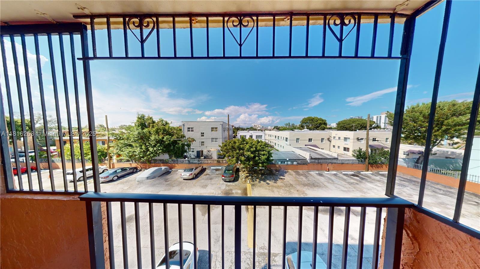 677 SW 9th Ave # 309