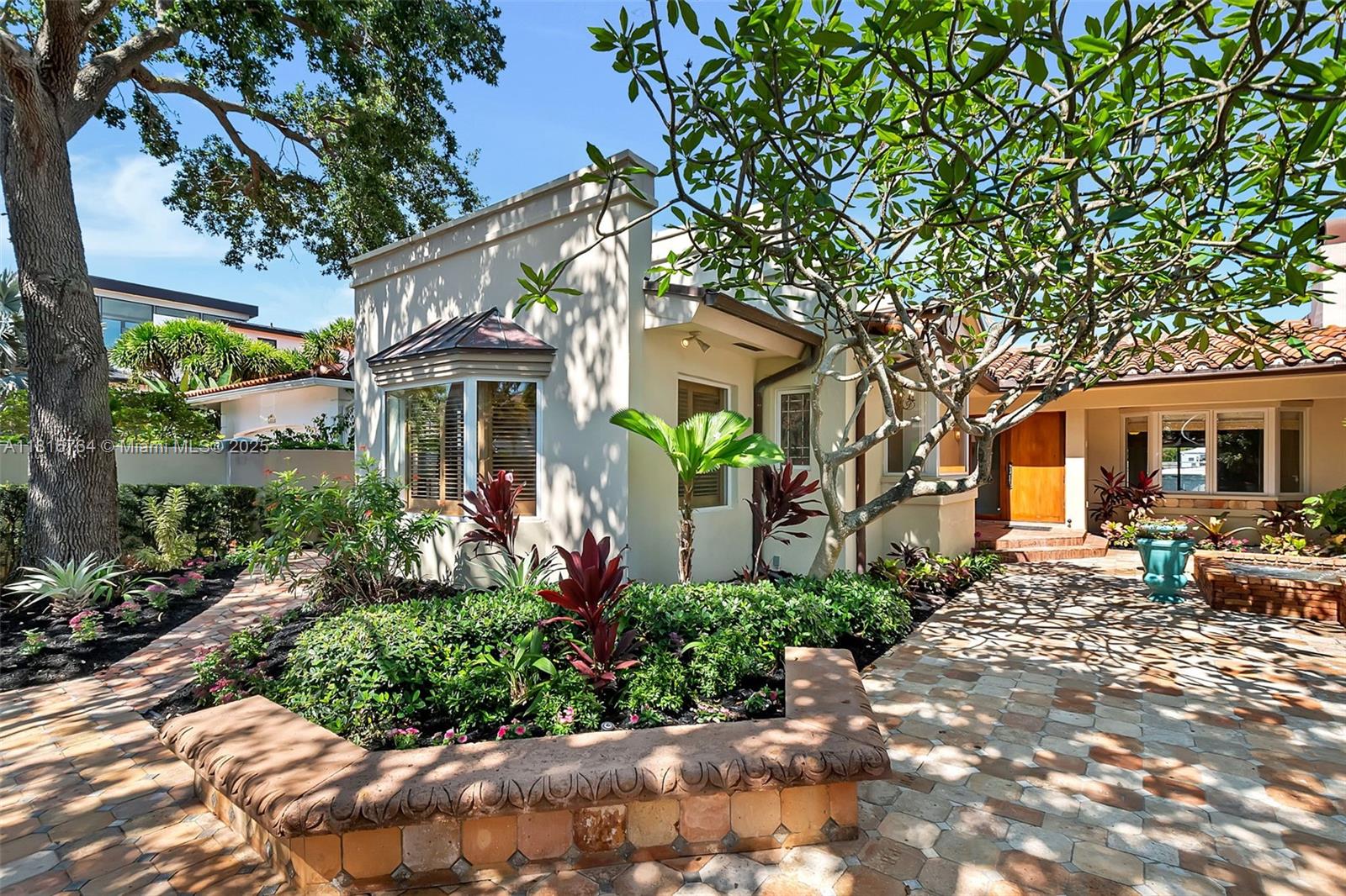 325 Bontona Ave