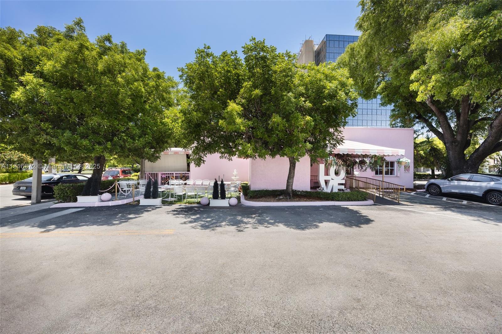 2345 SW 37th Ave