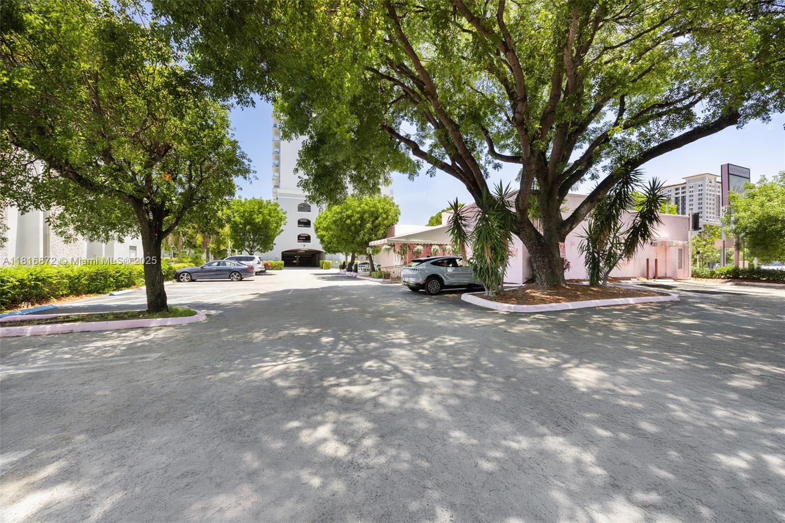 2345 SW 37th Ave