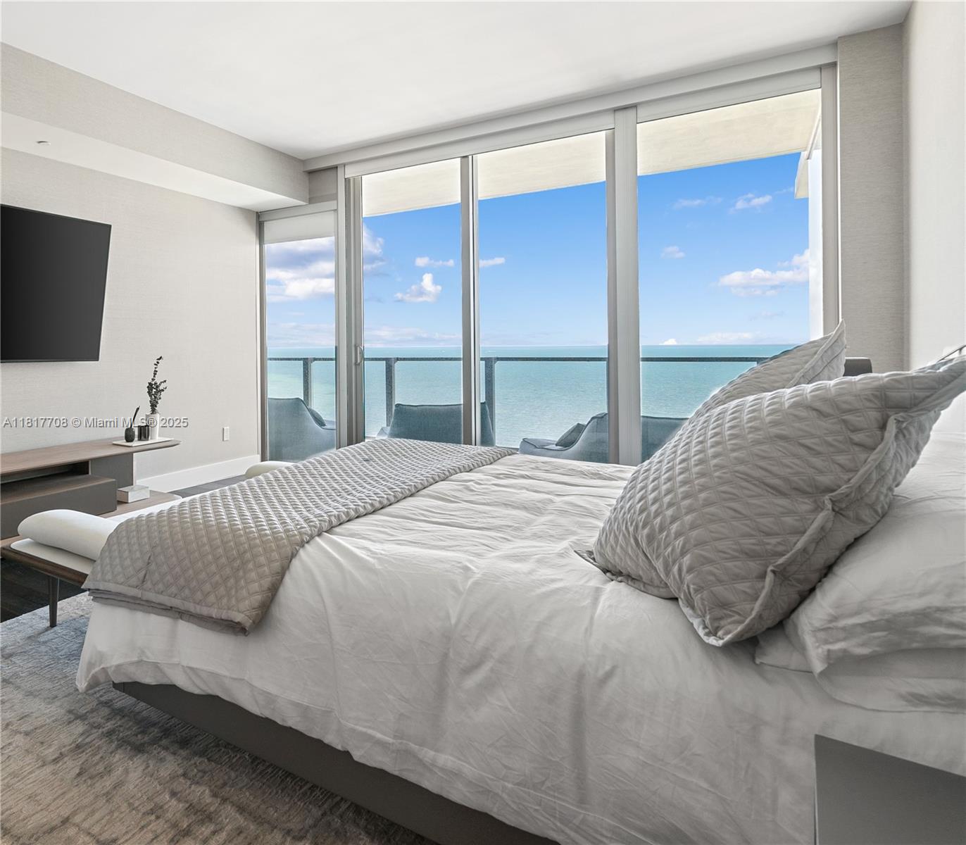 360 Ocean Dr # 1106S