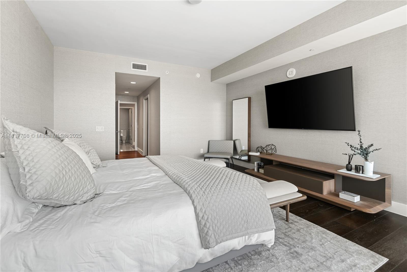 360 Ocean Dr # 1106S