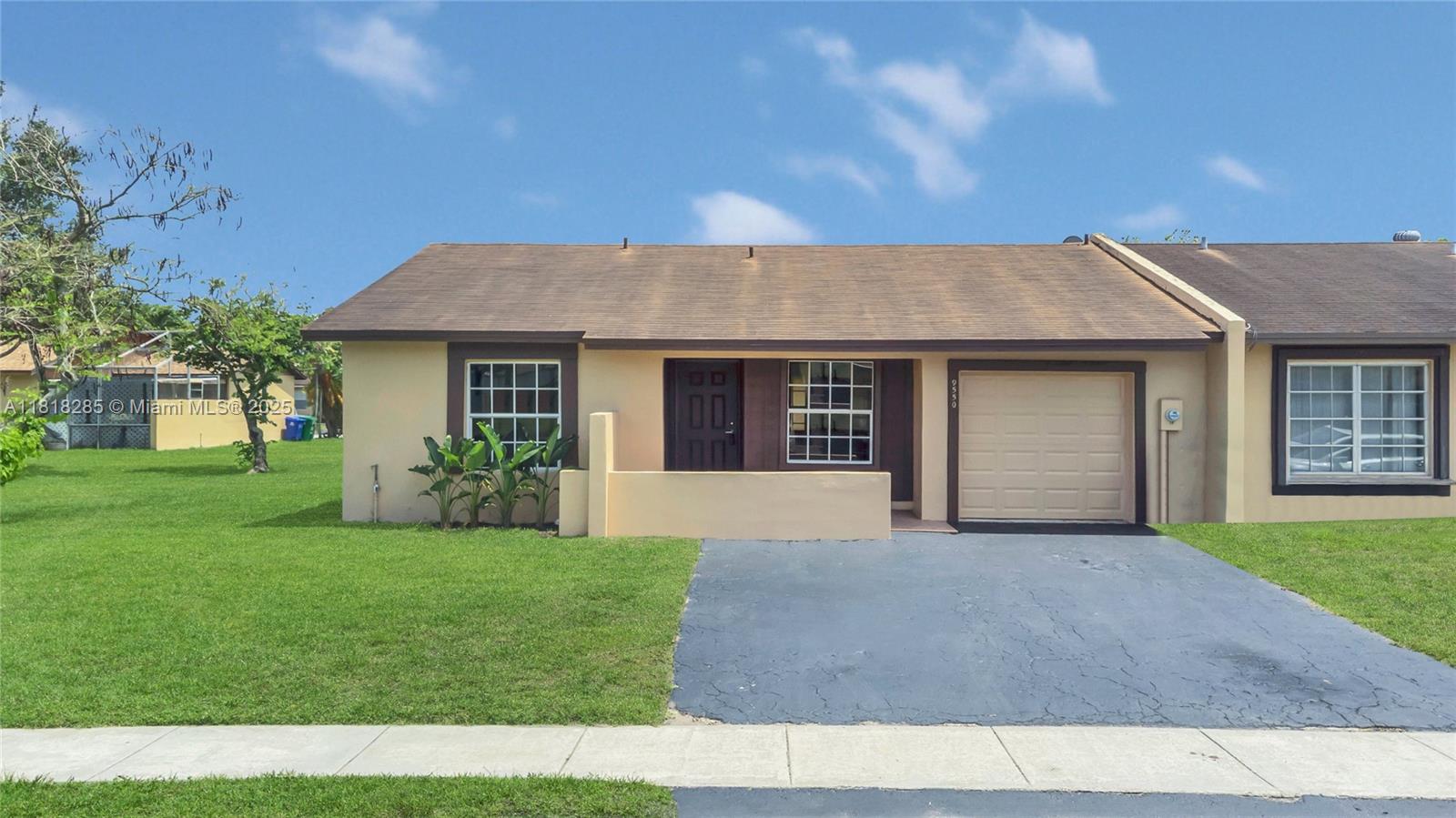 9550 W Heather Ln
