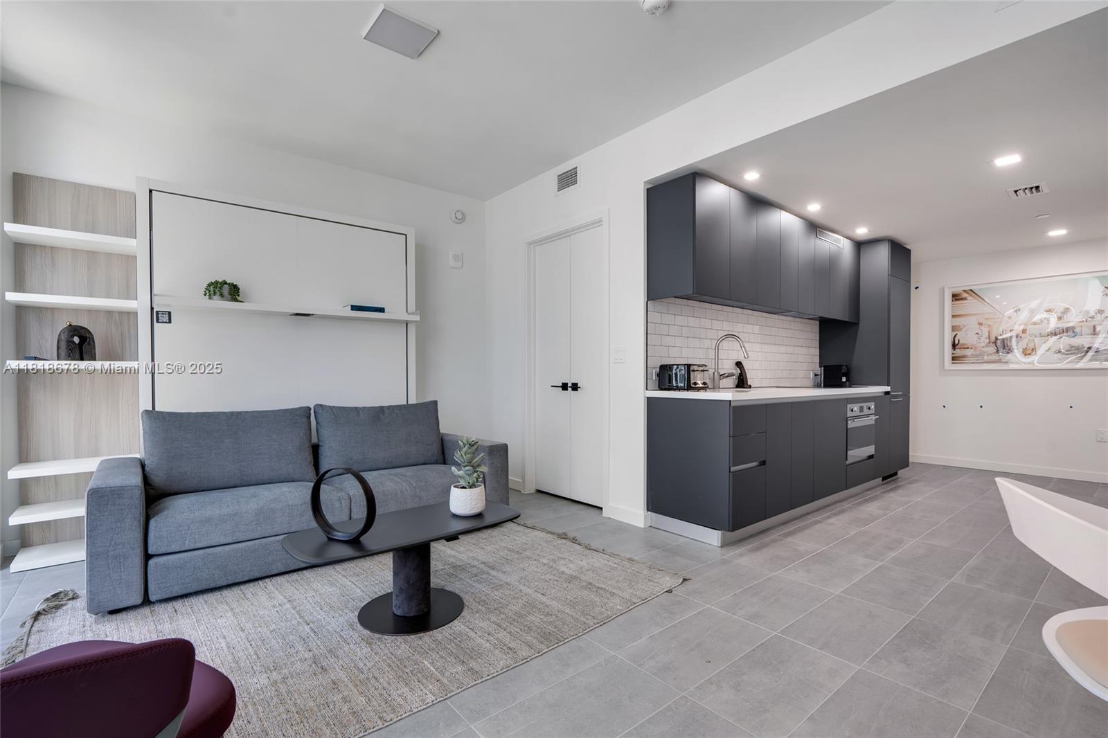 227 NE 2nd St # 2810