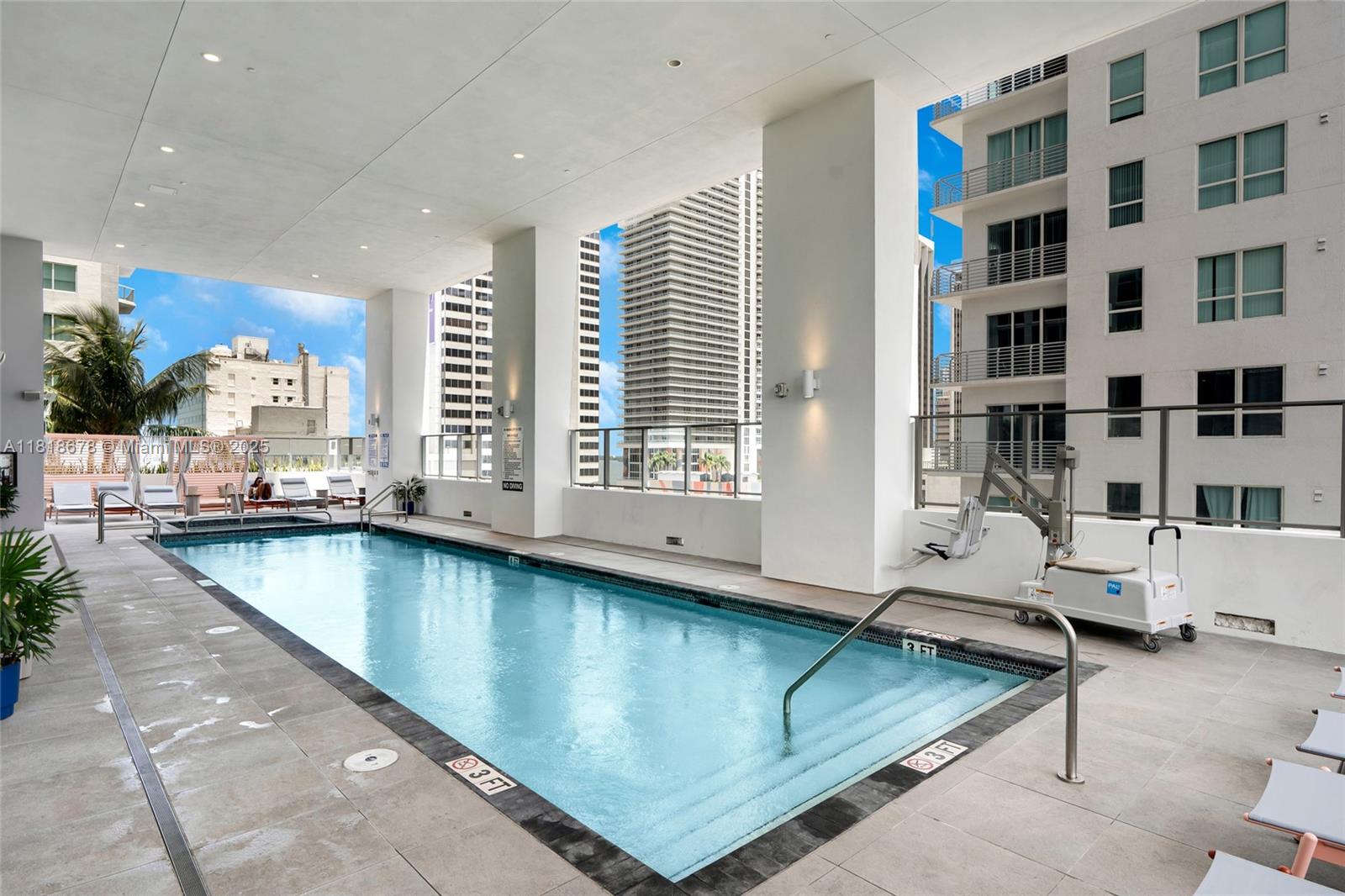 227 NE 2nd St # 2810