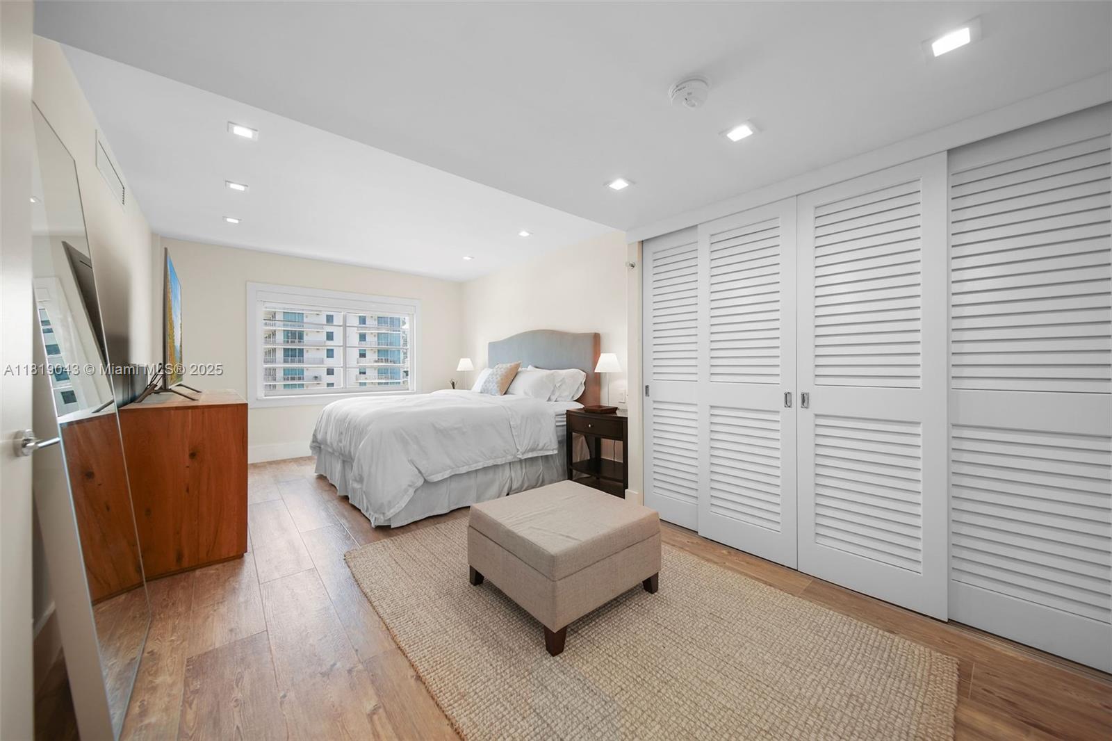 1450 Lincoln Rd # 809