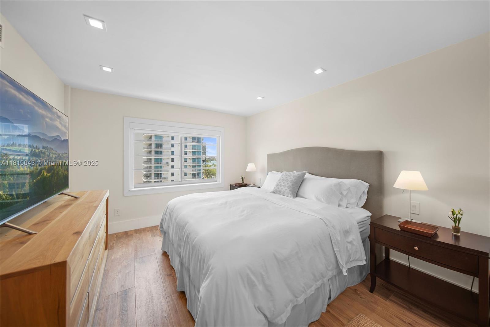 1450 Lincoln Rd # 809