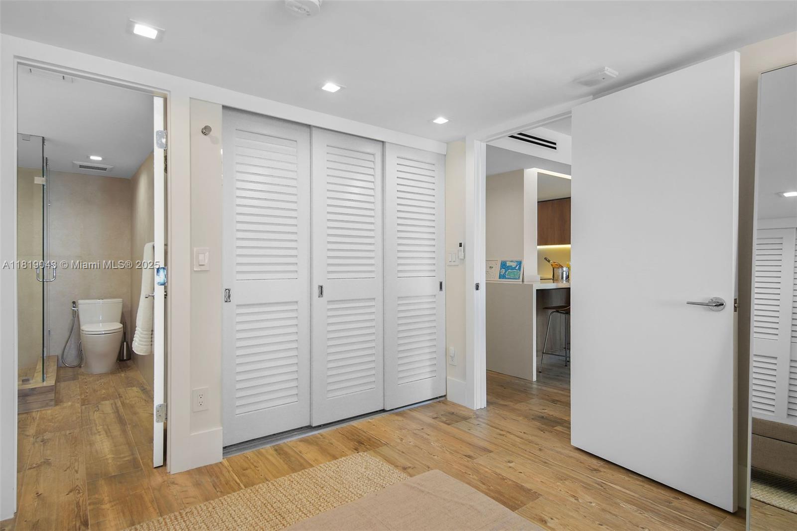 1450 Lincoln Rd # 809