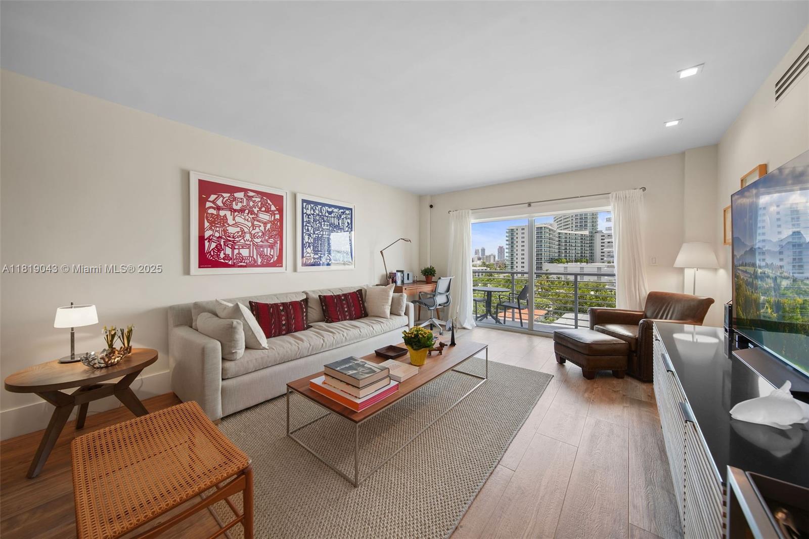 1450 Lincoln Rd # 809