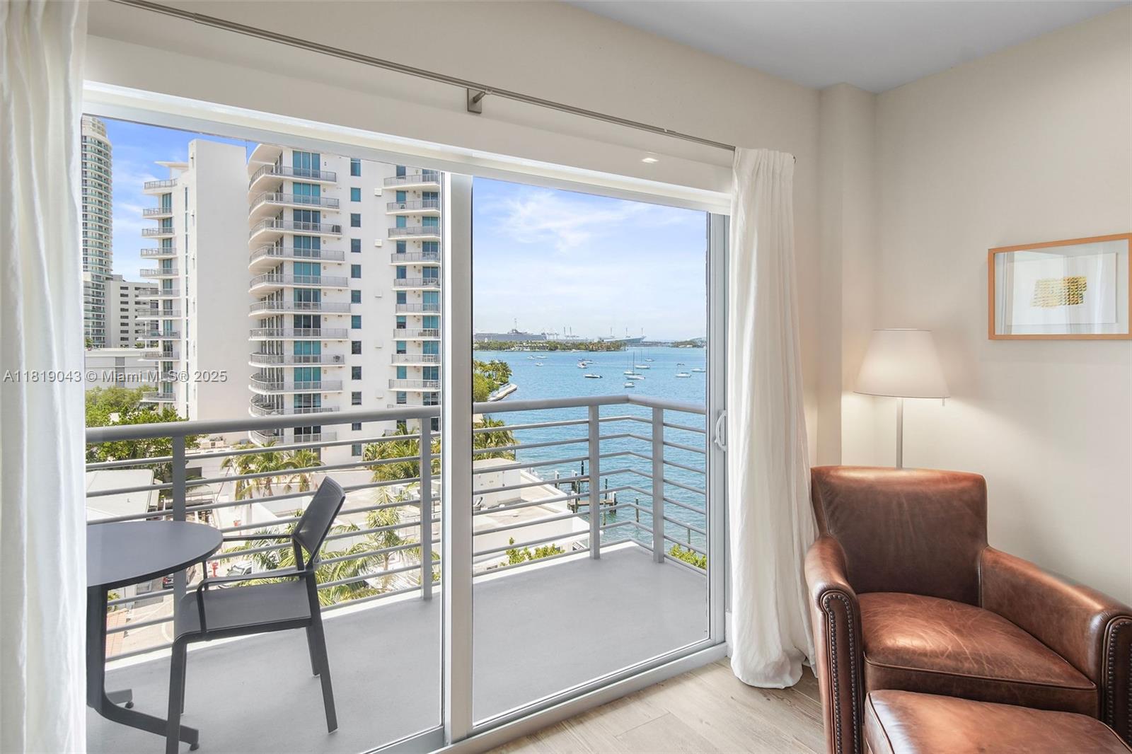 1450 Lincoln Rd # 809