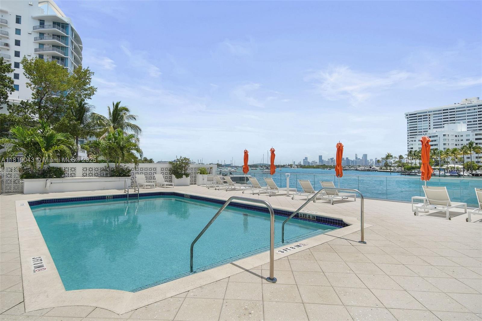 1450 Lincoln Rd # 809