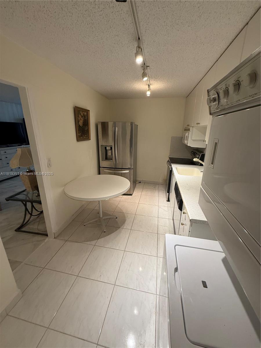 9273 Collins Ave # 1101