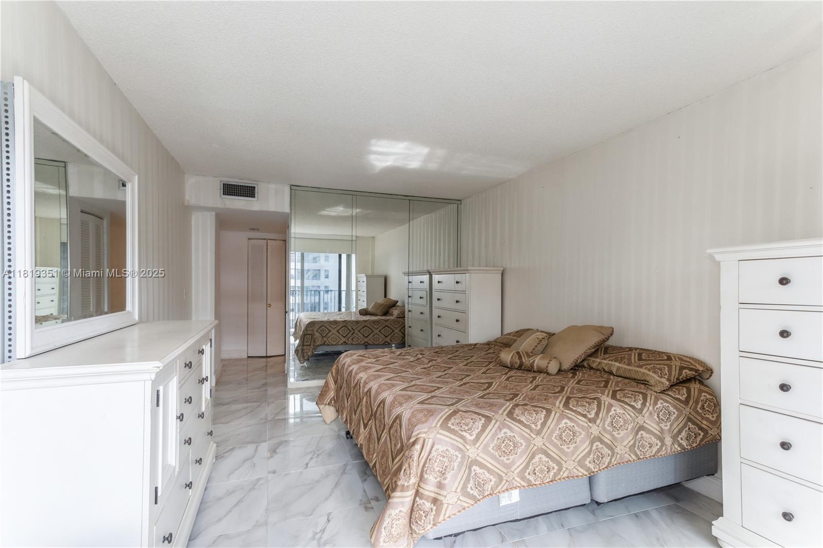 9273 Collins Ave # 1101