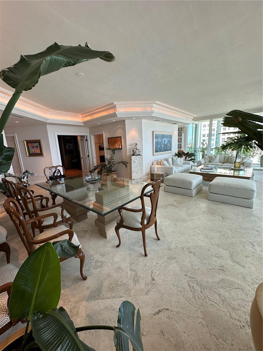 2645 S Bayshore Dr # 1403