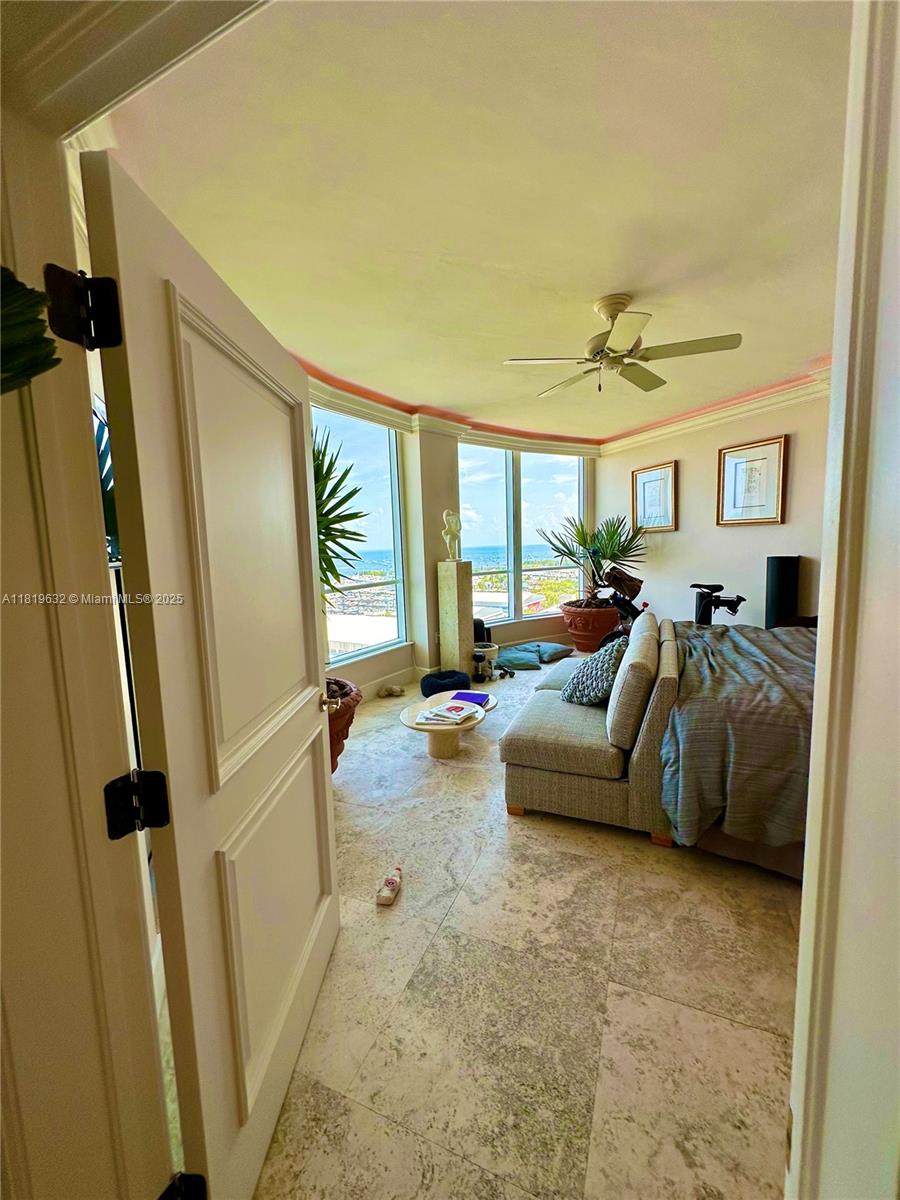 2645 S Bayshore Dr # 1403