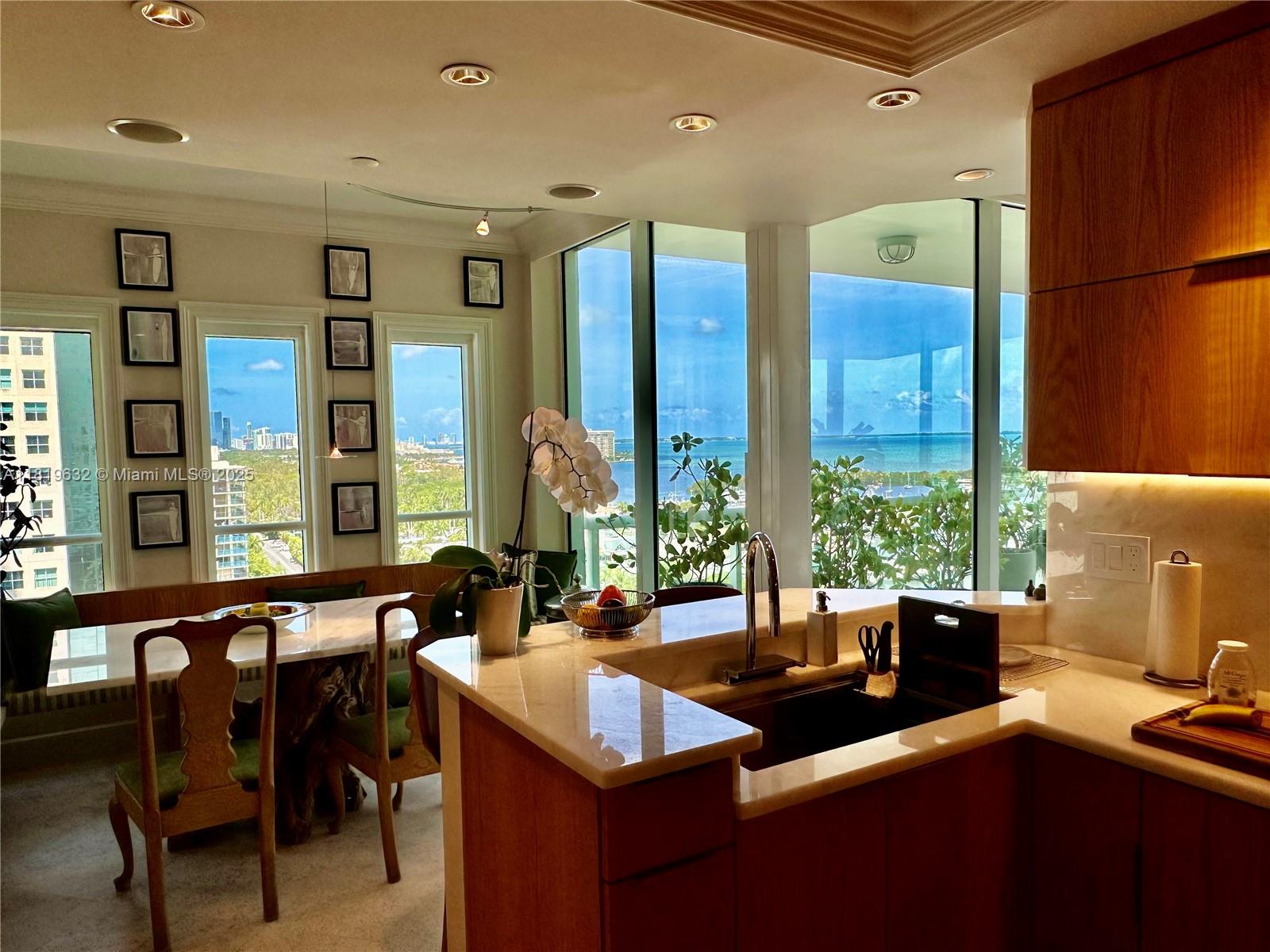 2645 S Bayshore Dr # 1403