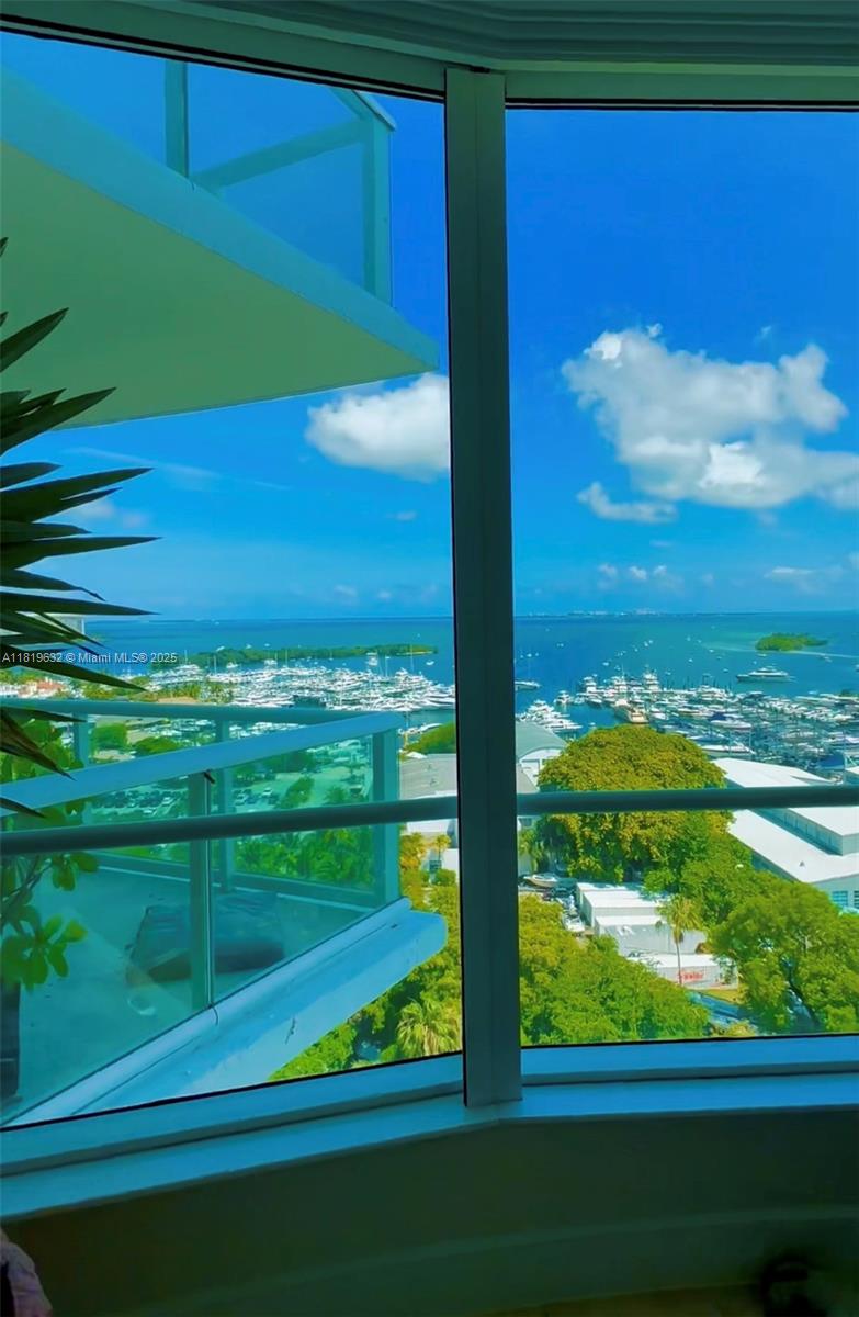 2645 S Bayshore Dr # 1403