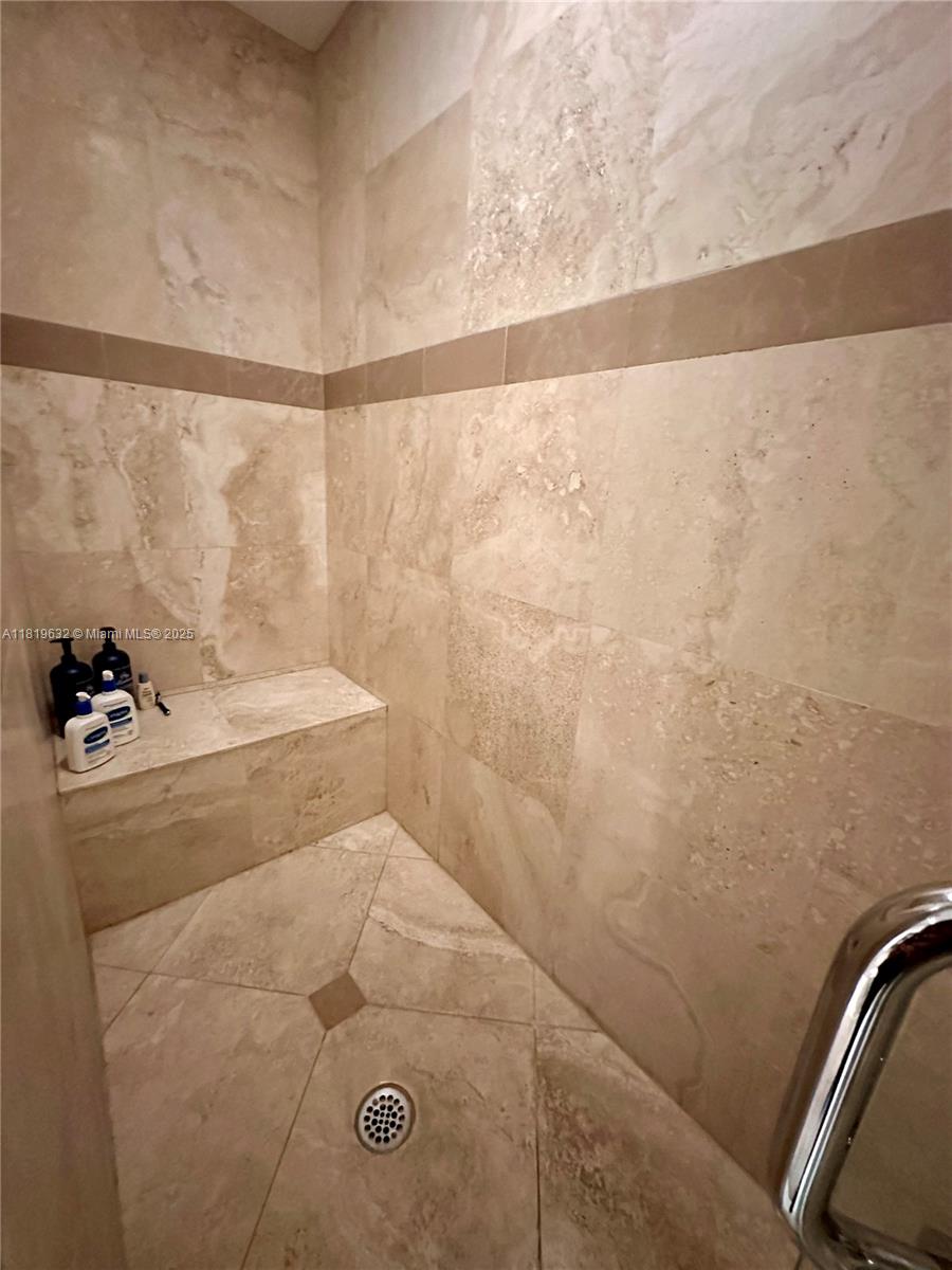 2645 S Bayshore Dr # 1403