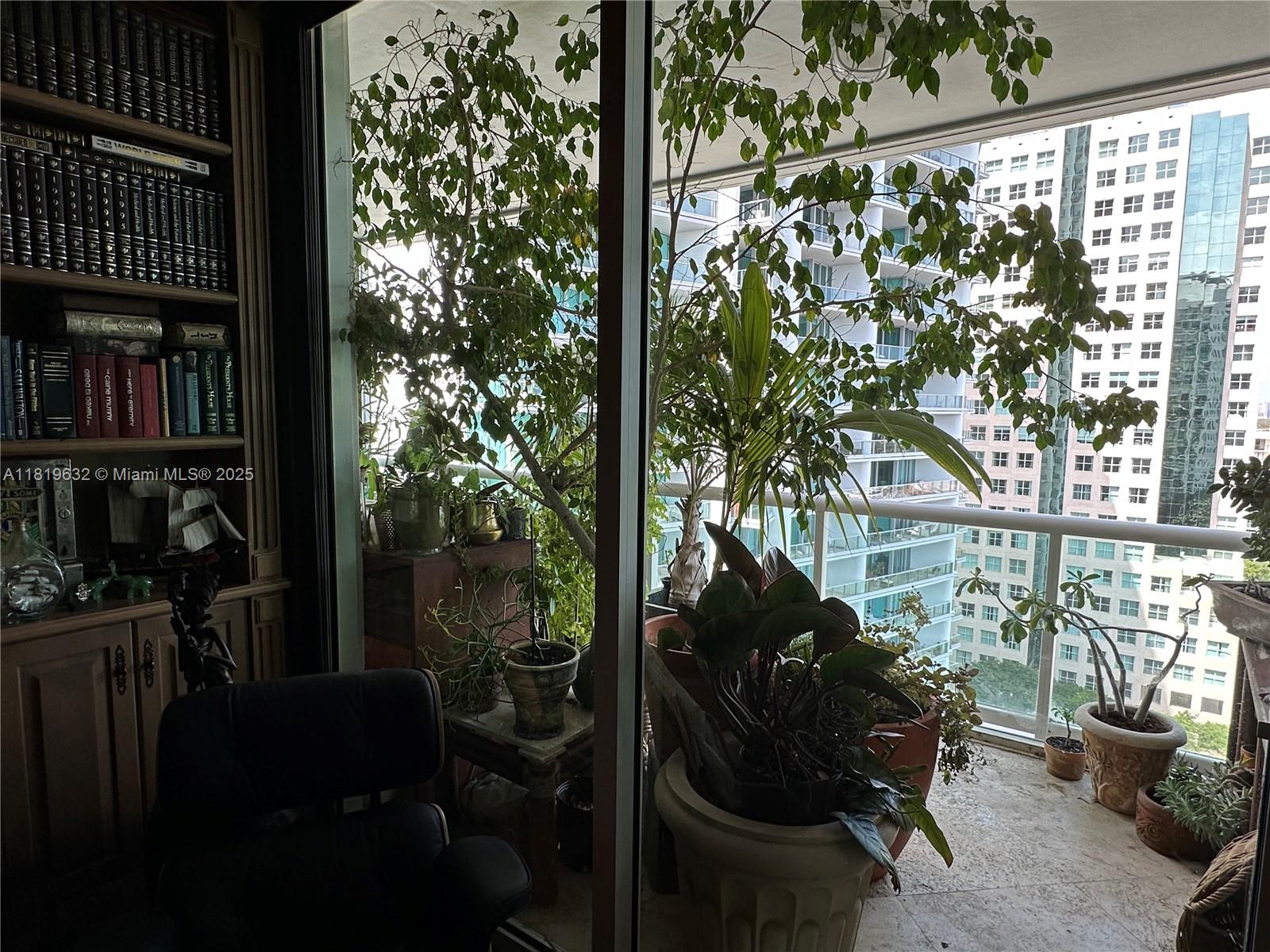 2645 S Bayshore Dr # 1403