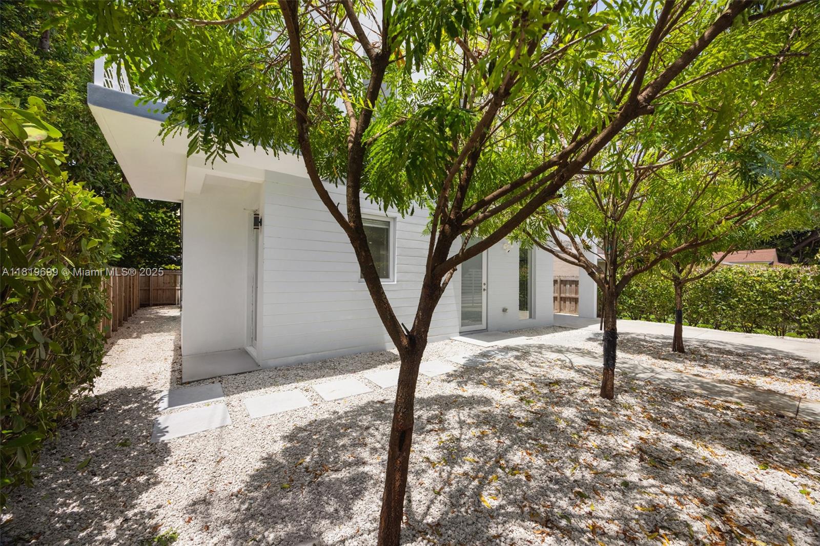 3787 Thomas Ave