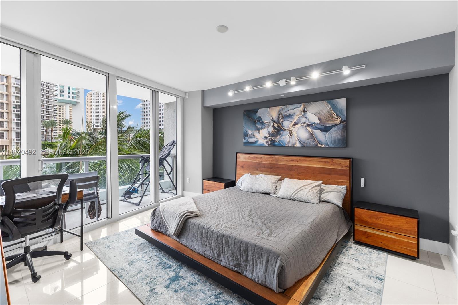 465 Brickell Ave # 417