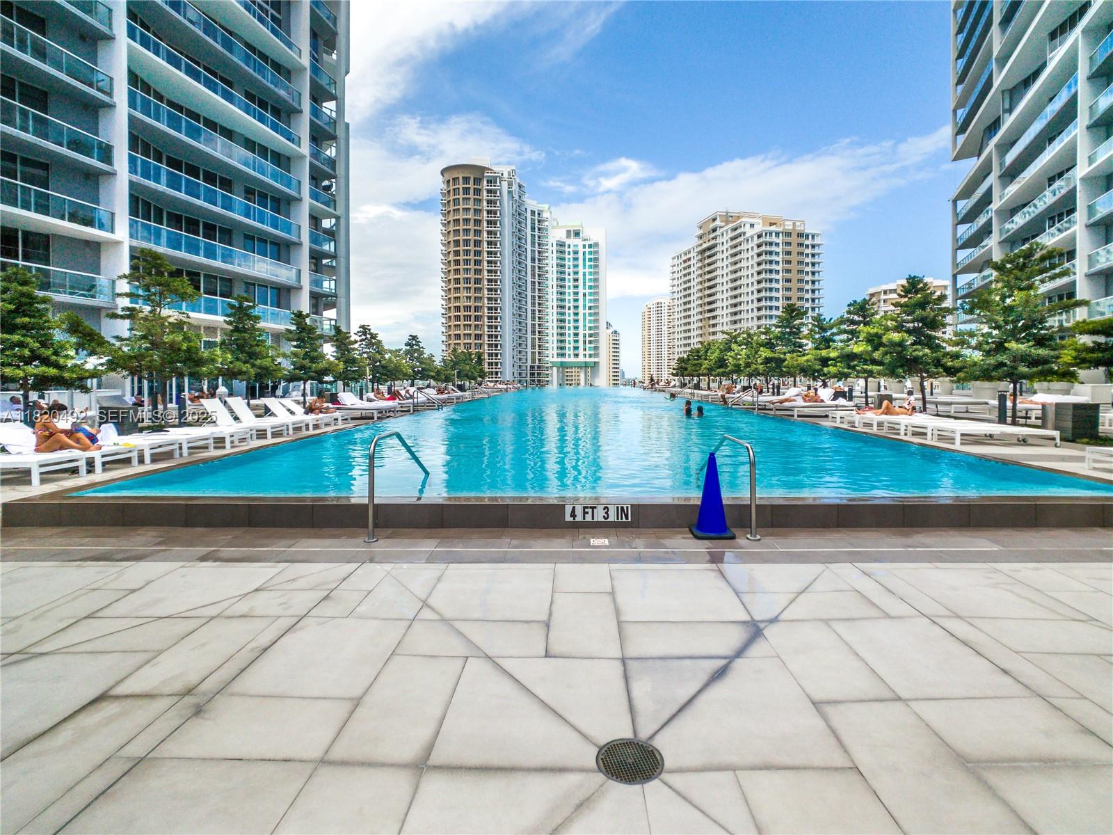 465 Brickell Ave # 417