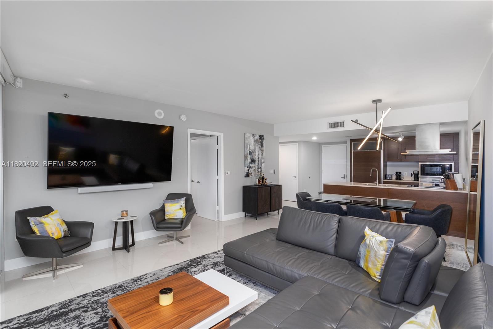 465 Brickell Ave # 417