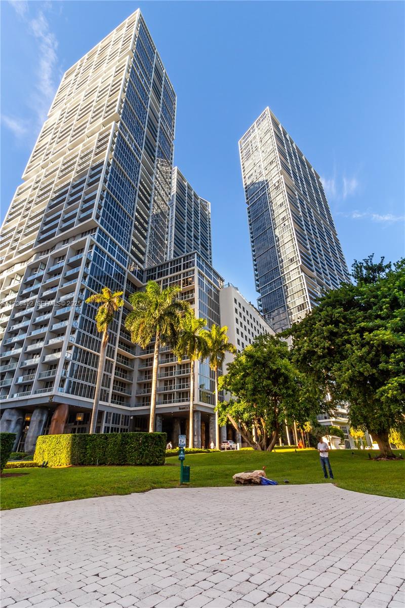 465 Brickell Ave # 417