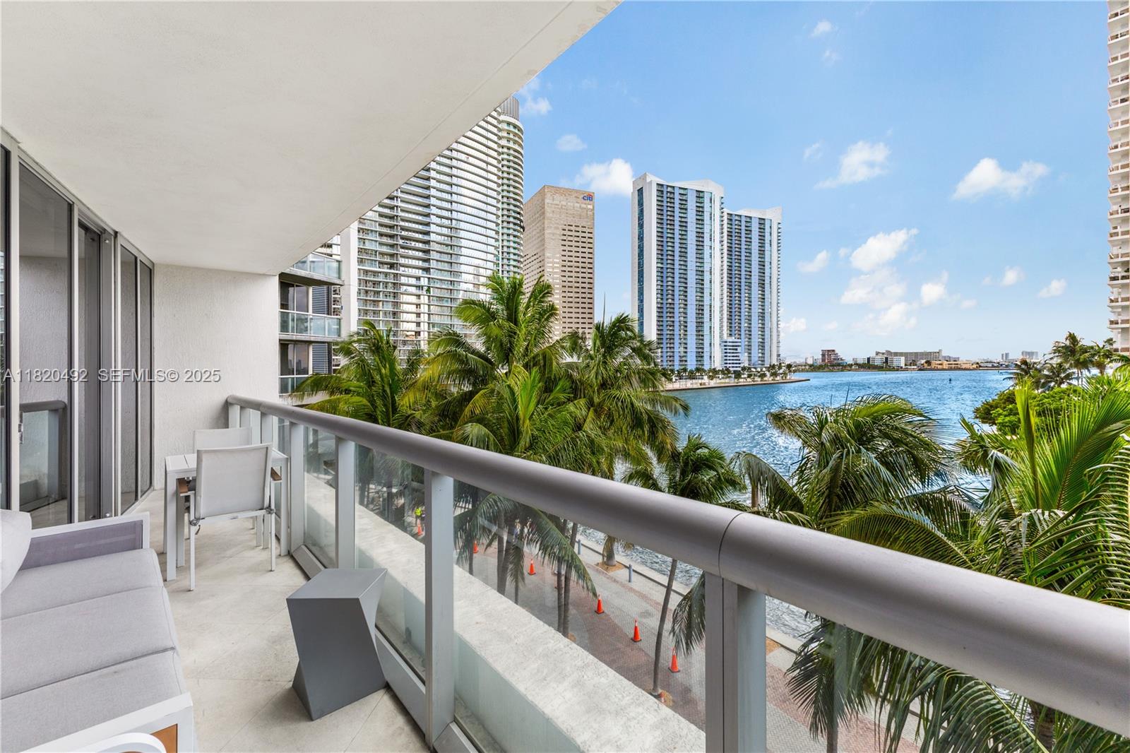 465 Brickell Ave # 417