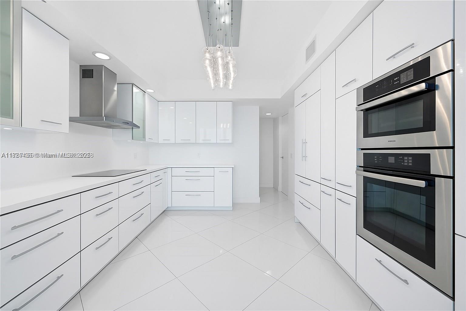 2711 S Ocean Dr # 1202