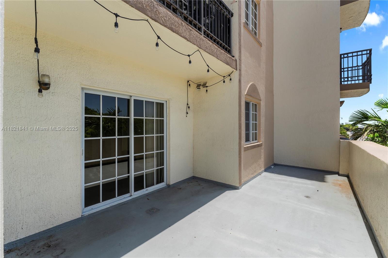 5271 SW 8th St # 213