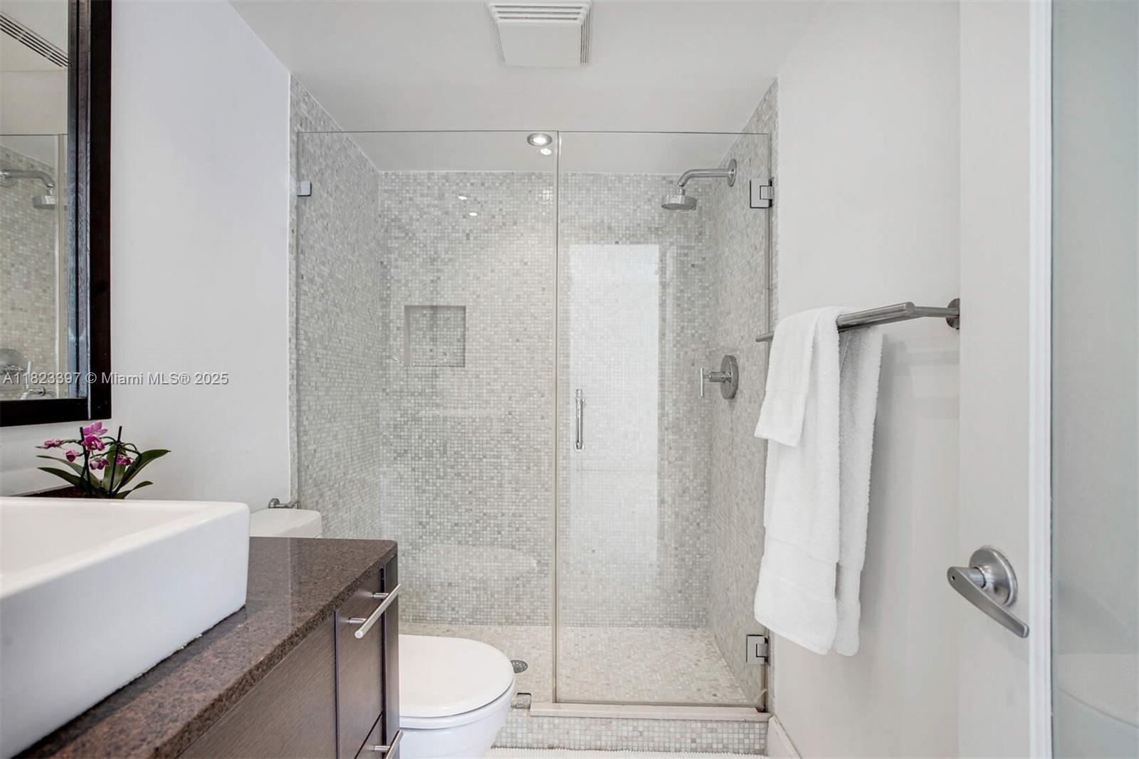 201 Jefferson Ave # 2E