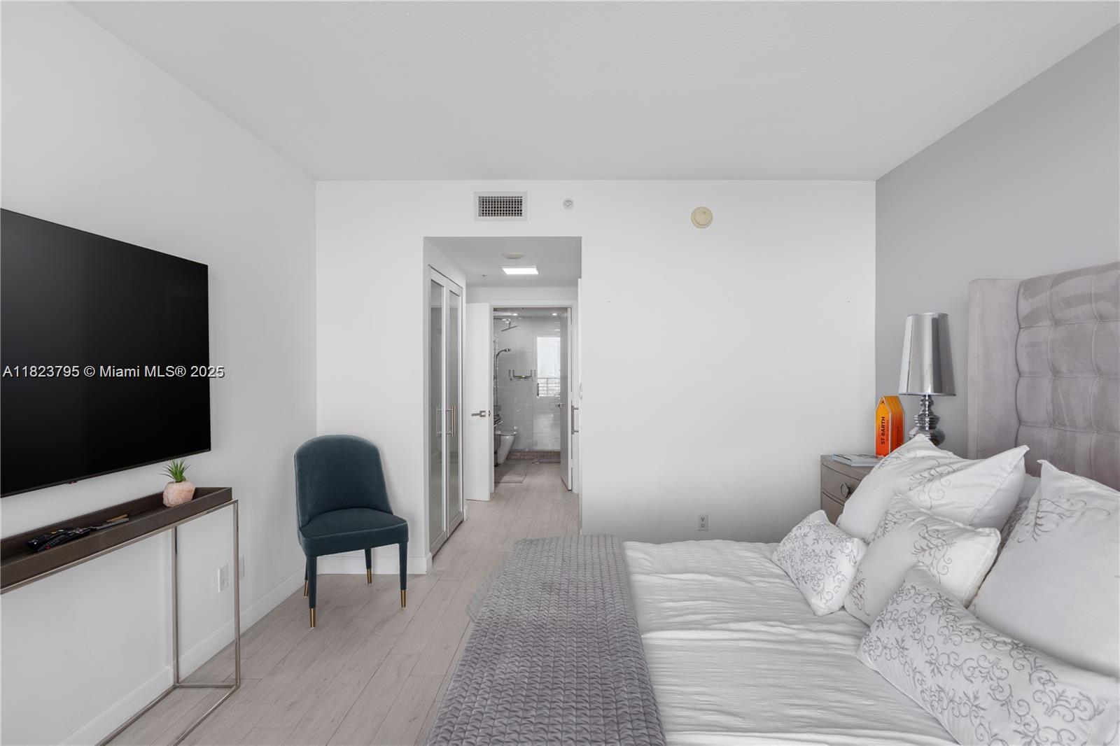 335 S Biscayne # 2309