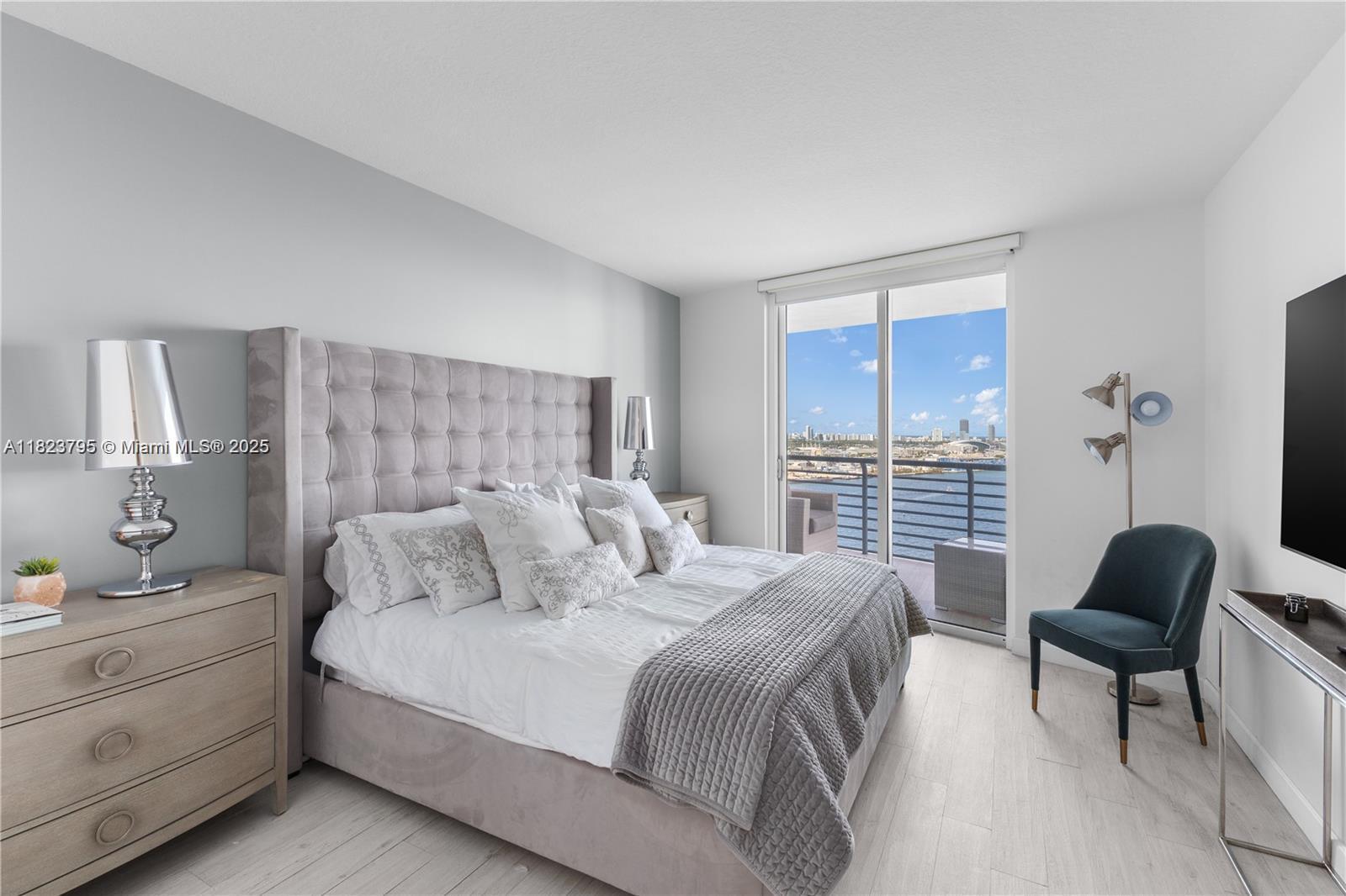 335 S Biscayne # 2309